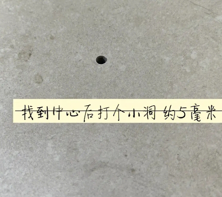 宾县瓷砖空鼓维修公司专业解答在瓷砖铺贴过程中，如果砂料搅拌不均匀，将会带来以下问题